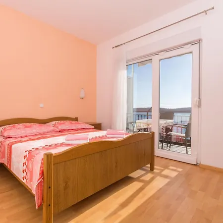 Apartment Masteli - One Bedroom With Balcony And Sea View Br 1