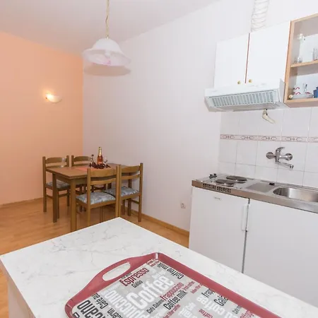 Apartmán Masteli - One Bedroom With Balcony And Sea View Br 1 Trogir