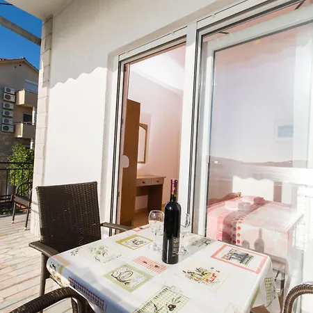 Masteli - One Bedroom With Balcony And Sea View Br 1 * 特罗吉尔