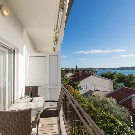 Masteli - One Bedroom With Balcony And Sea View Br 1 Apartmán *